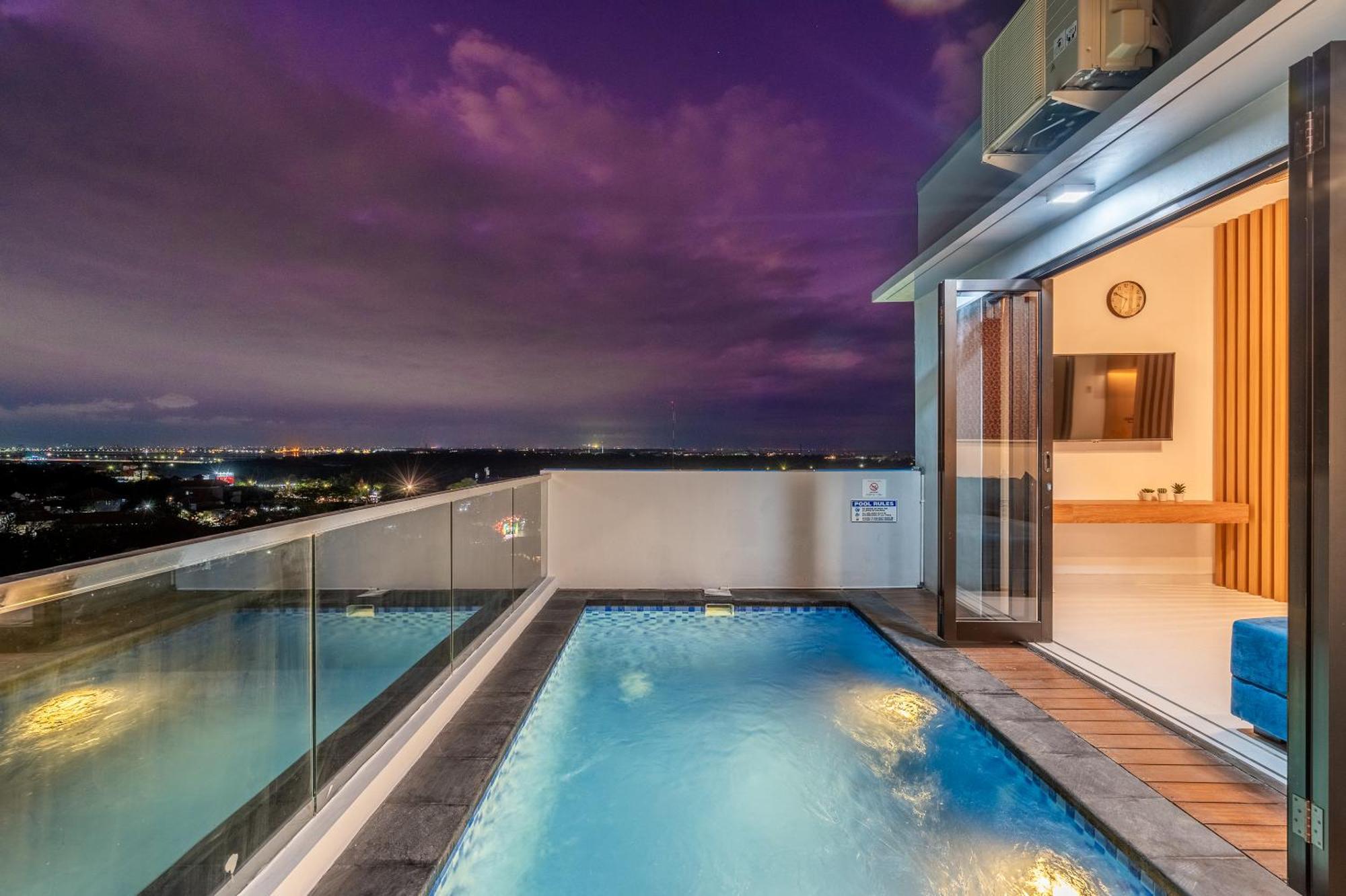 The Peak - 2br Luxury Hill Villa *