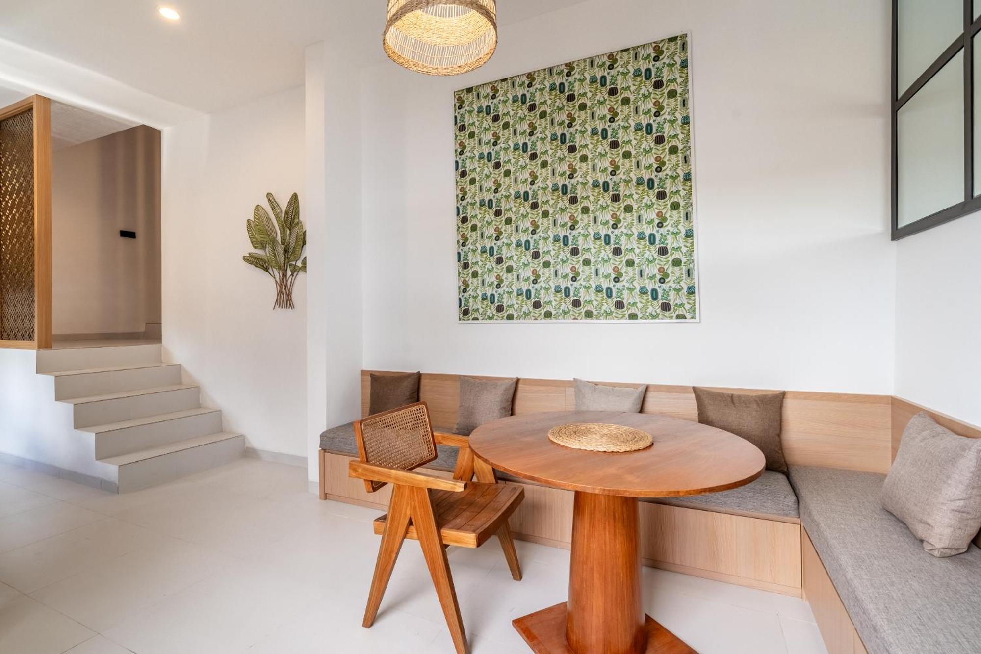 The Peak - 2br Luxury Hill *